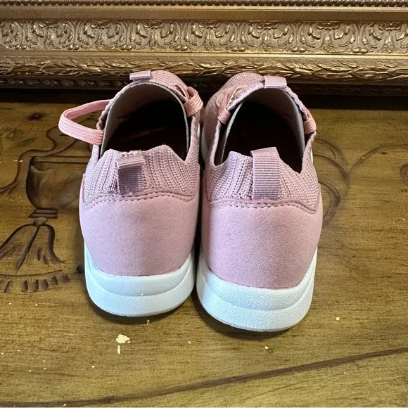 Easy Spirit Tahlor womens Sneaker Shoes Purple Pink Brand New Ladies - Picture 3 of 11